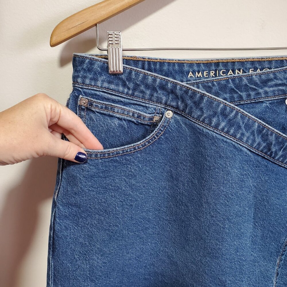 AMERICAN EAGLE AE Stretch Crossover Mid-Rise Mini Skirt Denim Jean Blue Womens 6 - Picture 3 of 13